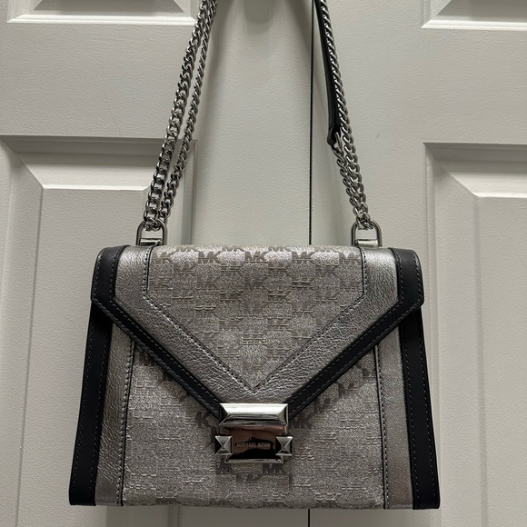 Favorite 🤩 - Picture 2 of 7